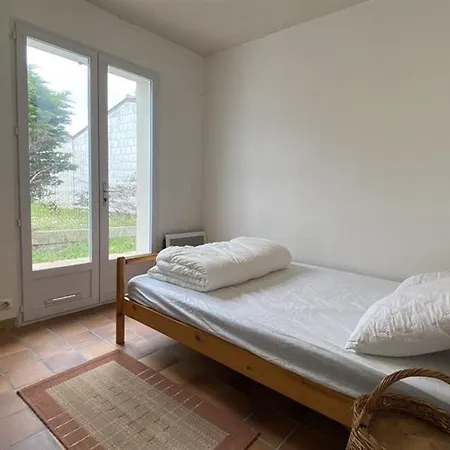 Maison Calme Avec Jardin, Proche Plages Et Centre, 2 Chambres, 4 Couchages, Menage Inclus - Fr-1-246a-163 *